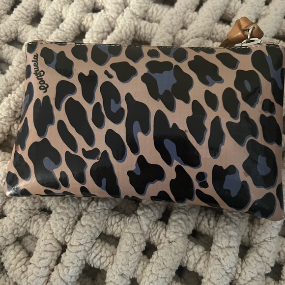 Consuela leopard crossbody and wallet. Duluth Genuine leather crossbody. - Picture 3 of 6